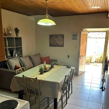 Holiday home Vanthoulas House Episkepsis
